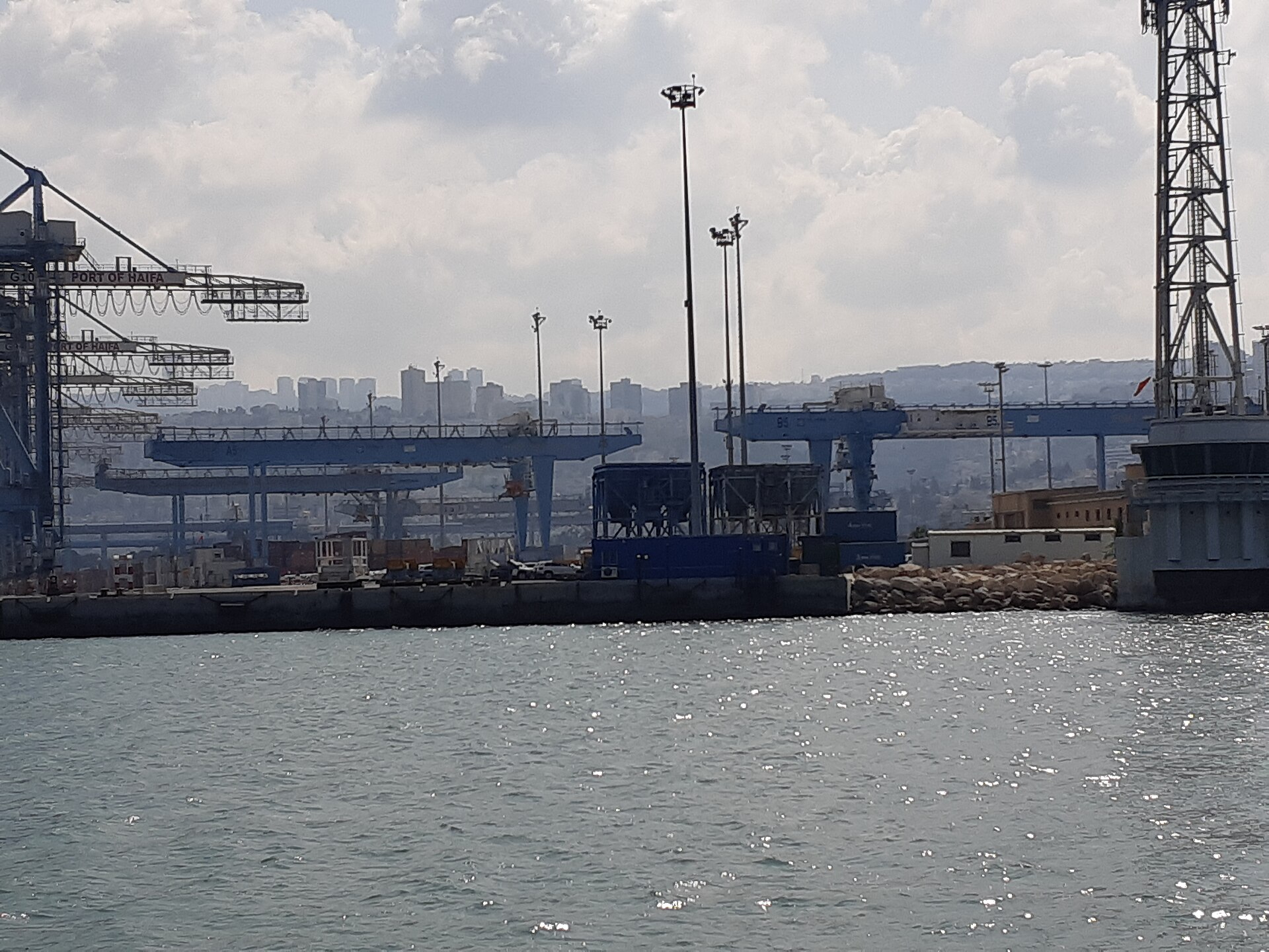 נמל חיפה: תשתית לסחר בין־לאומי, 2019.